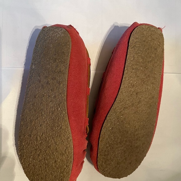 Kids Pink Minnetonka Moccasins. Size 12 - Picture 2 of 6